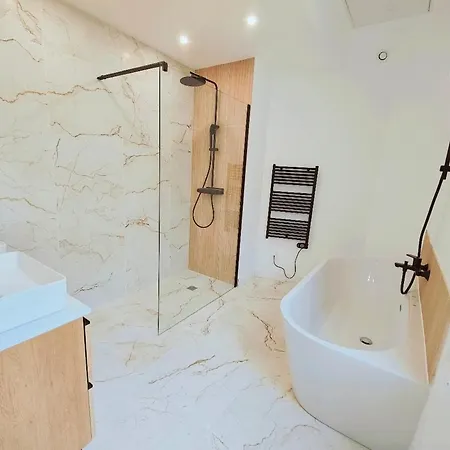 Elegante Maison Aux Portes De Bordeaux Holiday home Begles